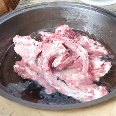 酱大骨用铁锅炖一般要炖多久,正宗铁锅炖酱骨