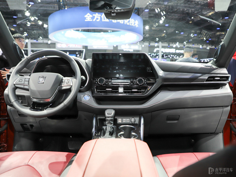 新款起亚嘉华实车曝光,2022丰田皇冠陆放豪华版图片