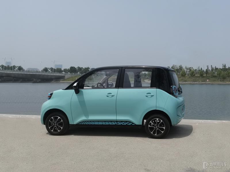 新款起亚嘉华实车曝光,2022丰田皇冠陆放豪华版图片