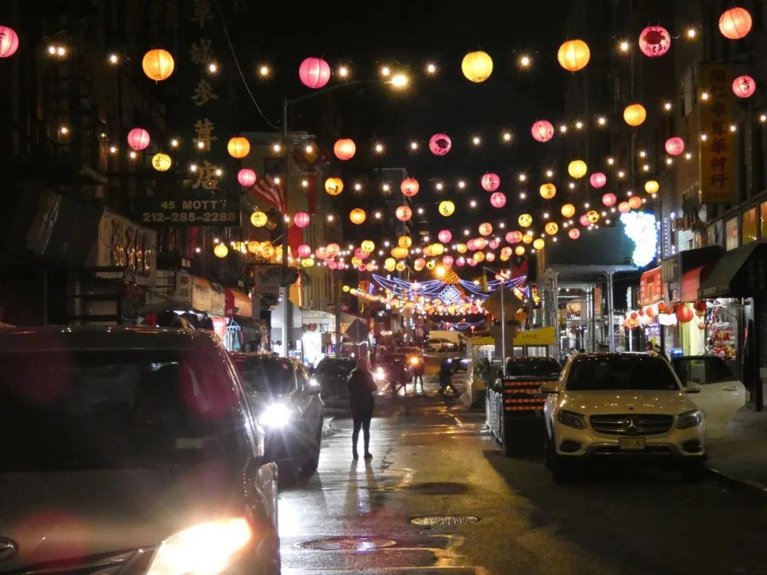 风暴中的唐人街|封面人物