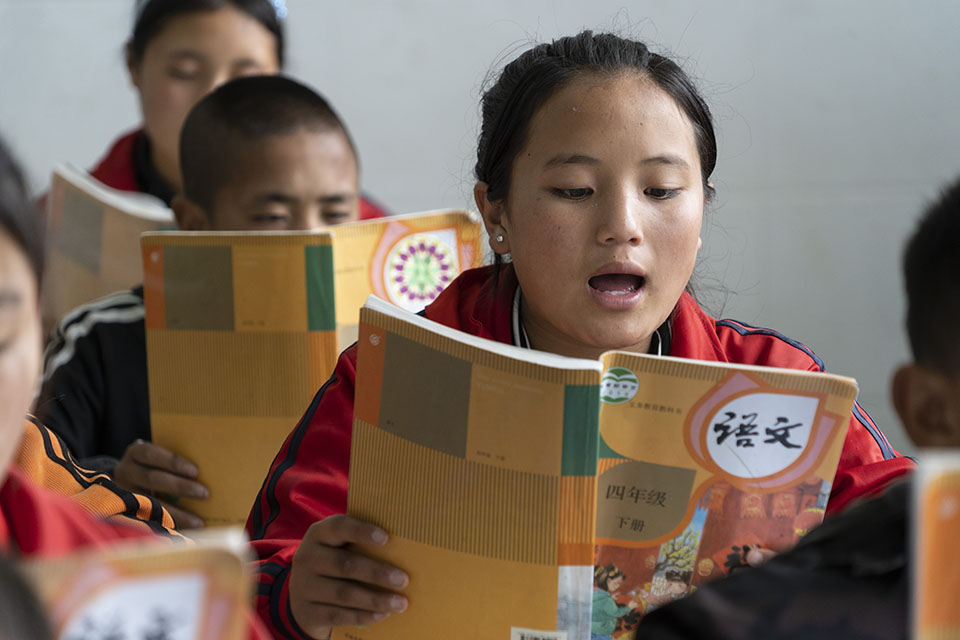 新版小学课本吐槽,小学课本遭质疑