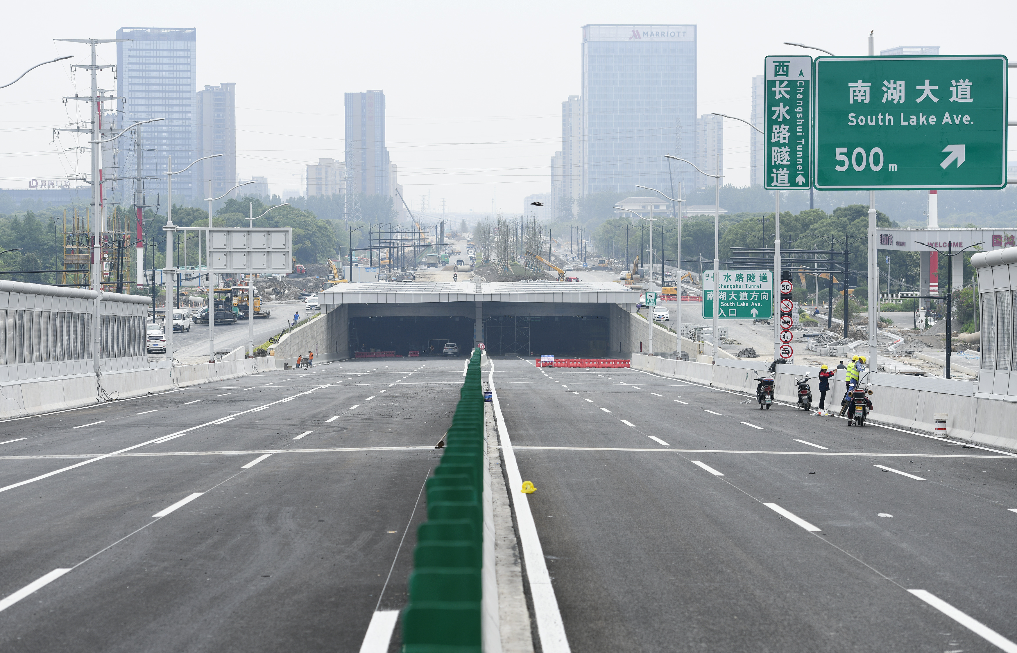 跟着镜头领略不同的风景,跟随记者体验