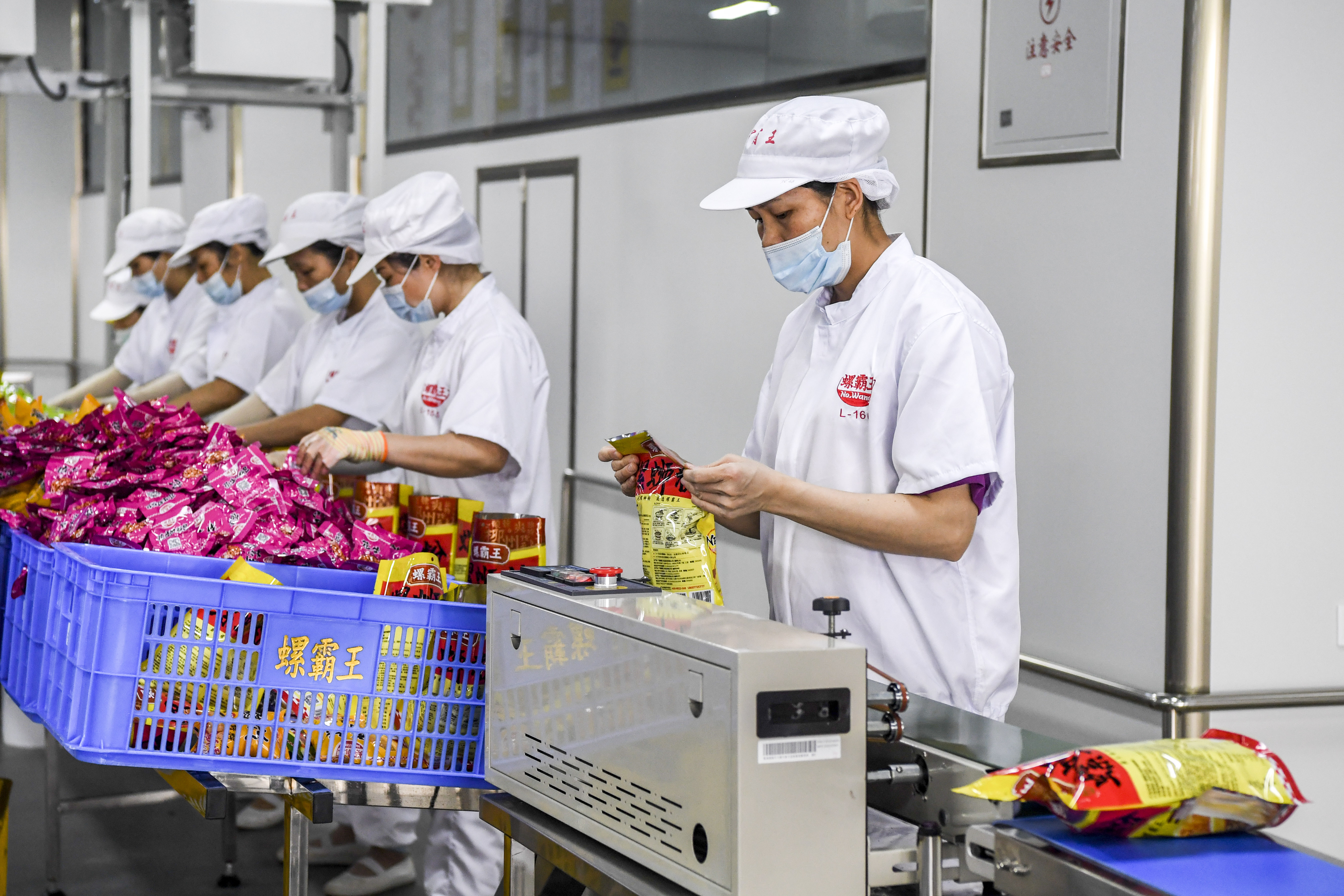 一碗难求螺蛳粉如何变成了网红粉,一碗螺蛳粉怎么变成网红的