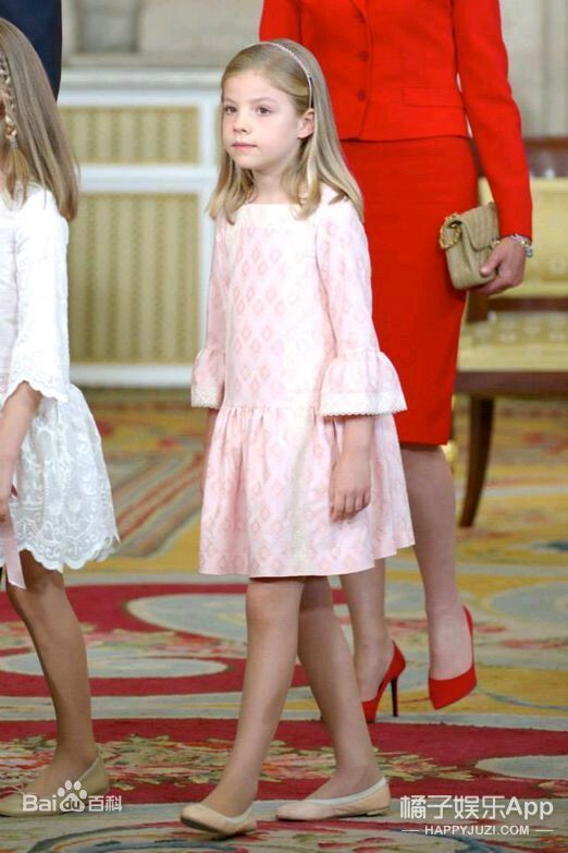 还记得要继承王位的公主们吗？太胖被嘲笑，放弃千万年薪？