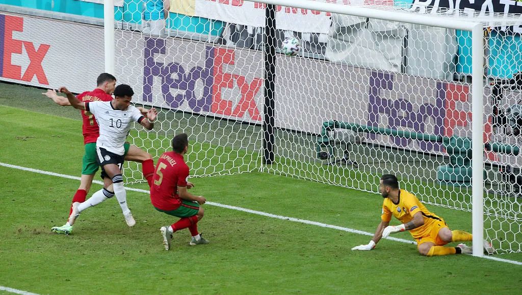 一百多个进球乌龙球,史上乌龙的进球