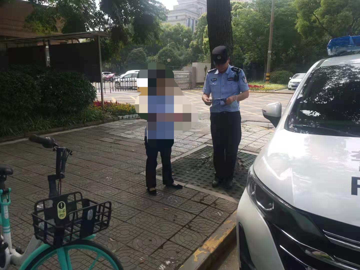 老外寄包裹礼物骗局,外国友人寄包裹骗局