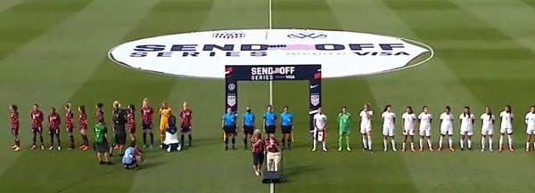 美国运动员唱国歌,美国撑杆跳运动员奏国歌