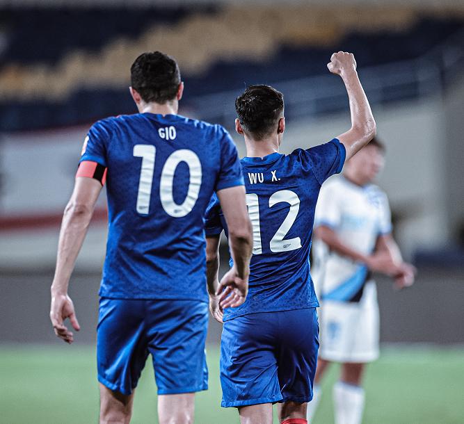 针对球员不同情况进行训练，申花下轮或大面积轮换