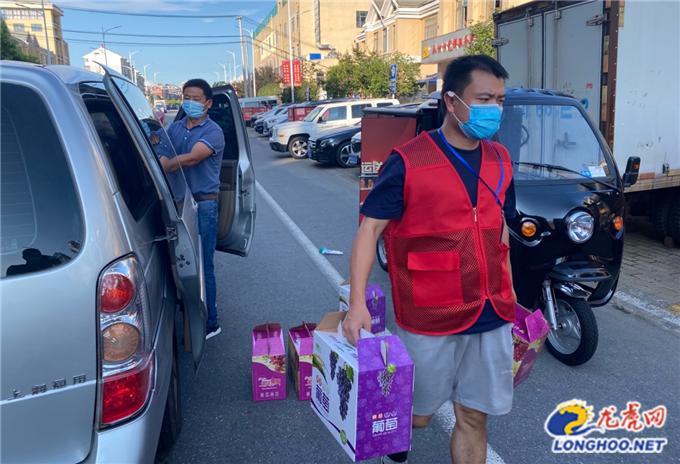 疫情期间志愿者助农,志愿者助力疫情防控乡镇