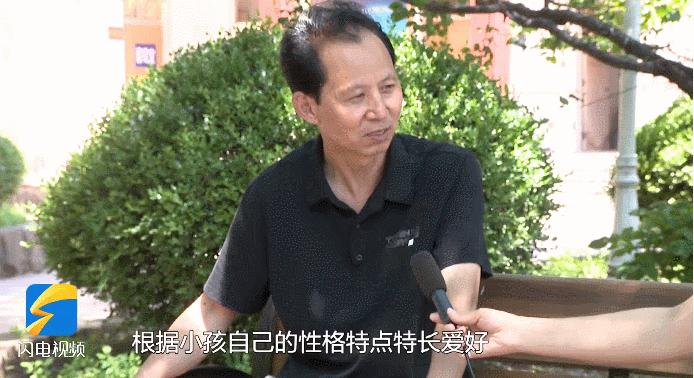 那些从小喜欢昆虫，又得到支持和尊重的孩子，活得到底有多爽？