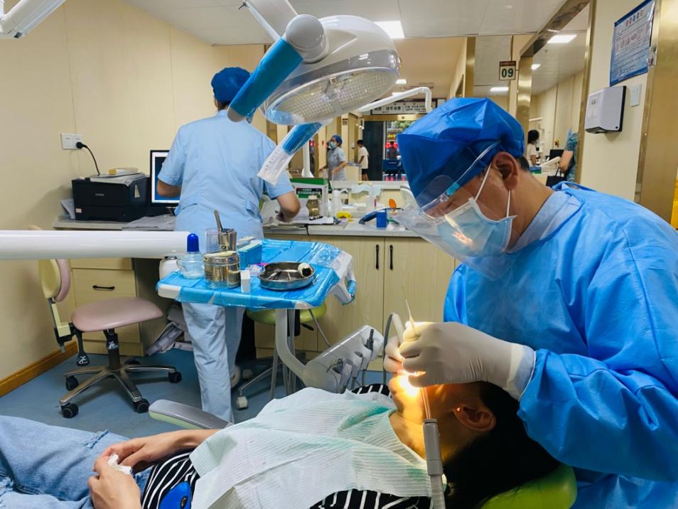 「最美医师」王坚：“医”心为你，做群众的口腔健康卫士