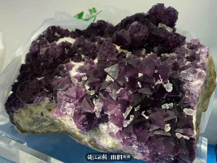 王炸!浙北发现500万吨“夜明珠”,粉、绿、紫、黄各种颜色都有