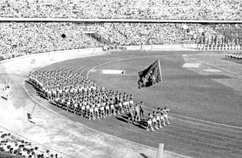 身高1米49却入选国足吊打日本，实现九连胜……这些泰斗都是被耽误的运动健将