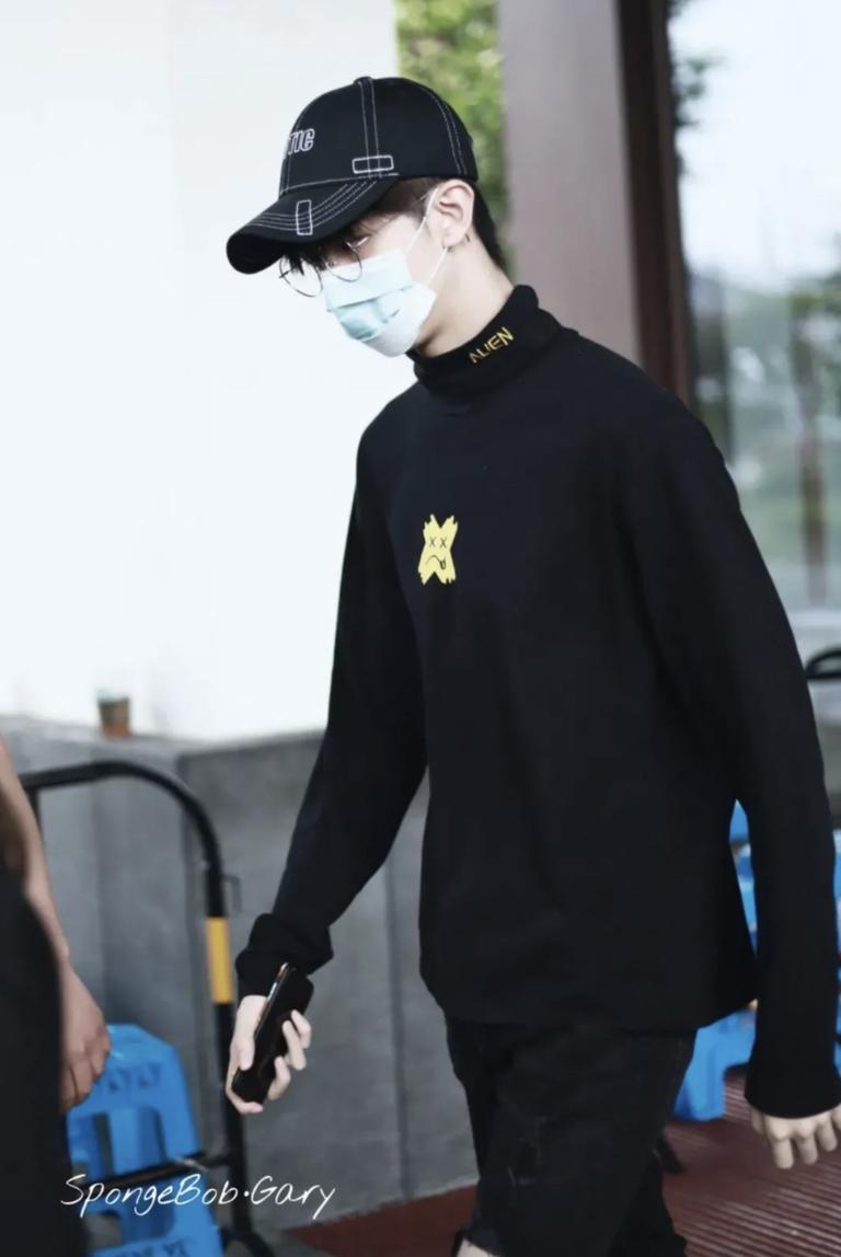 李宁时装周卫衣明星同款,网红爆款加绒卫衣明星同款