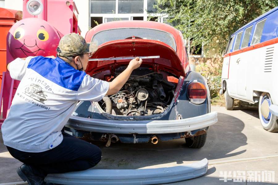 纯“爷”们!一把尺子量全球,青岛有位老爷车复刻大咖,快来围观