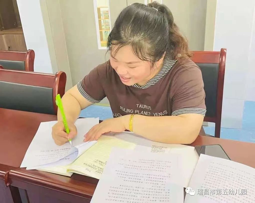 幼儿园普通话推普活动宣传图片,幼儿园普通话推普周活动简报