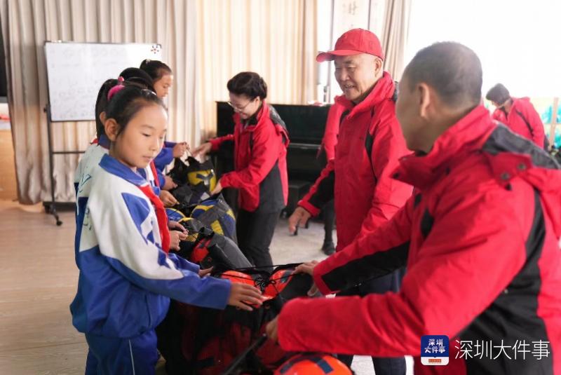 为孩子们插上梦想的翅膀，第五间乡村留唱音乐教室在银川揭牌