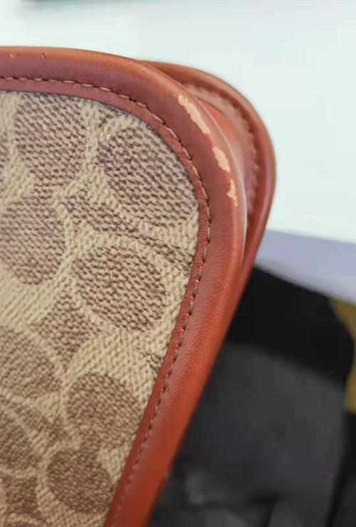 新买的coach包油边瑕疵怎么办,买回来的coach包吊牌被剪掉