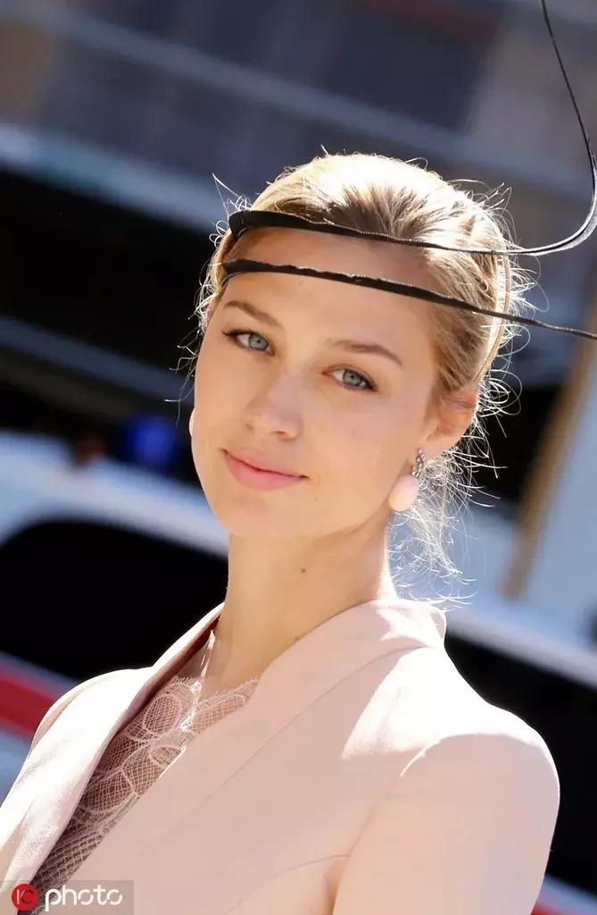 能嫁给王子的从来就不是“灰姑娘”，一起来看这场举办在世界五大宫殿之一的世纪梦幻婚礼吧