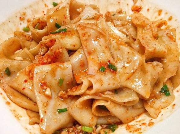 做油泼面的要用什么面,油泼面怎么做才更好吃