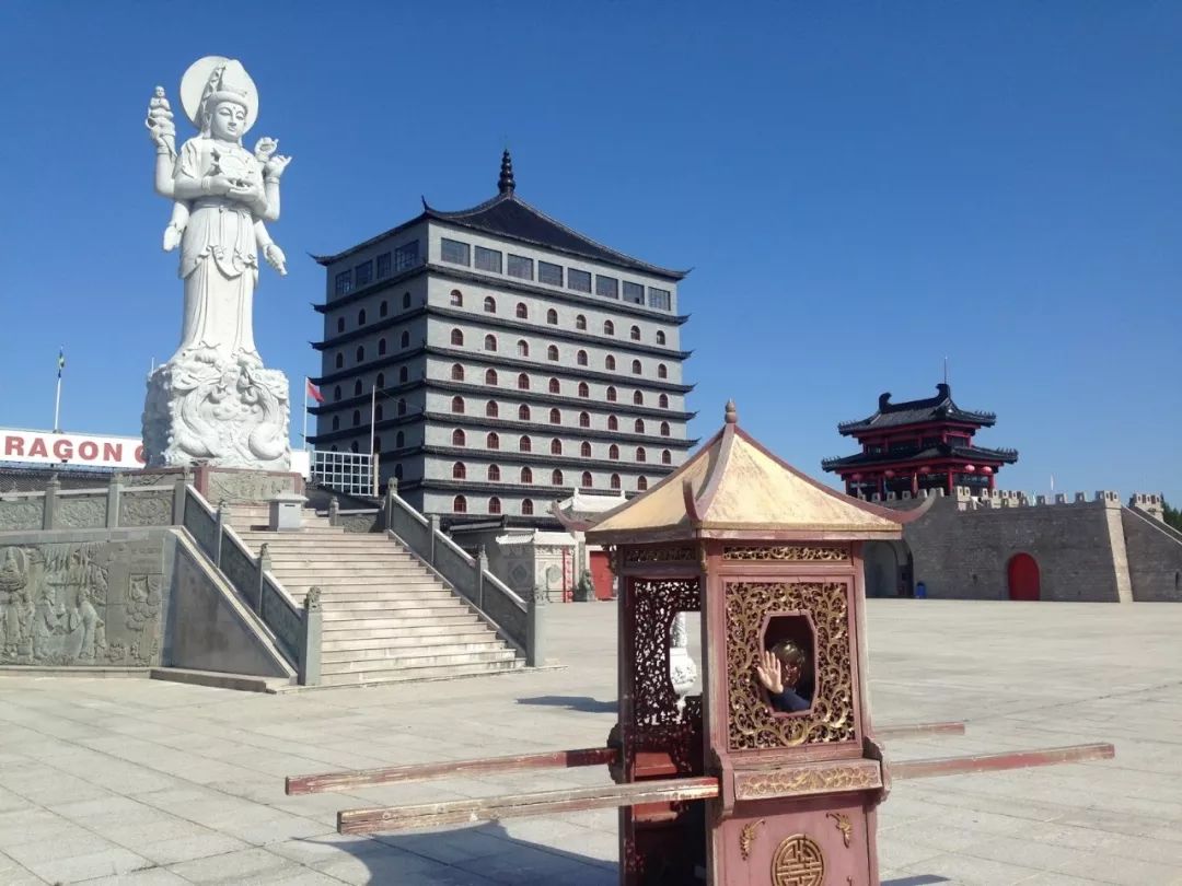 中国土豪斥资3个亿，在瑞典建了个“中国城”