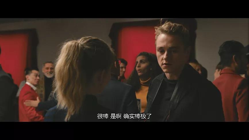 全片高能反转,性感美女化身“*窥偷**狂”