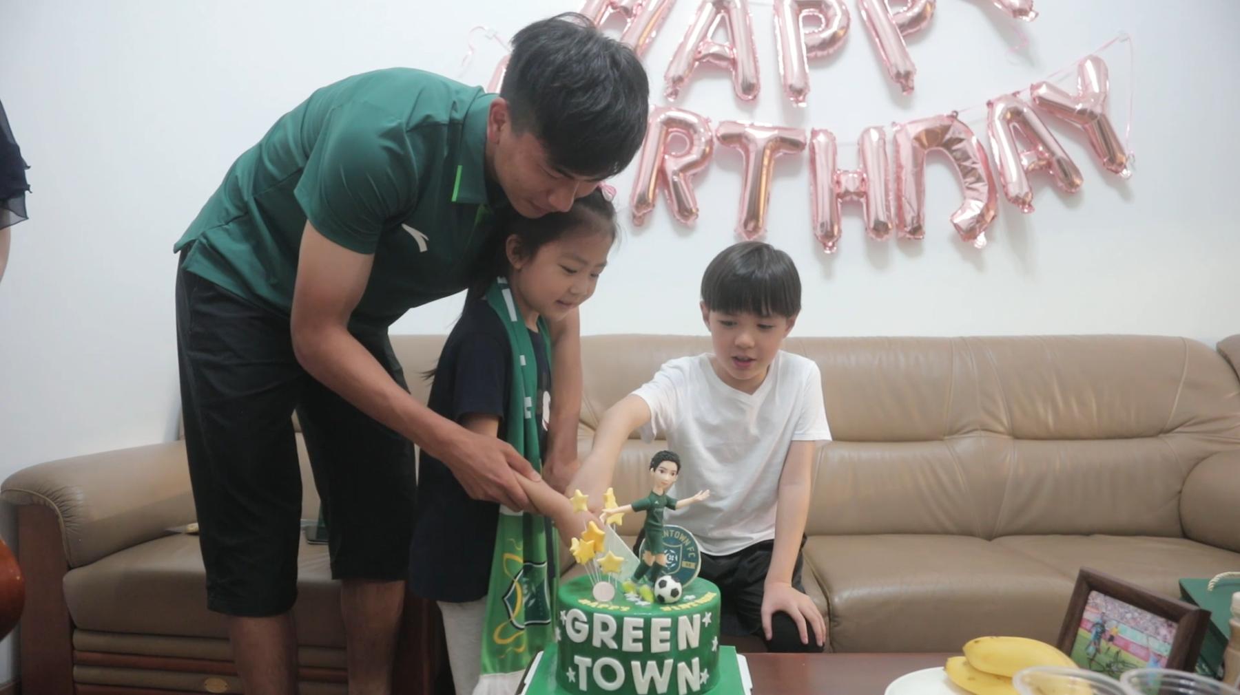 又给大家出了套考题,答完有机会在黄龙过一次“定制版主题生日”