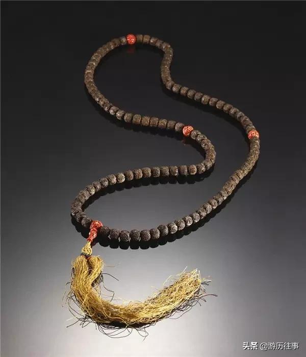 清朝皇帝官员为什么都戴一串珠子,清朝皇帝和官员都戴什么样的佛珠