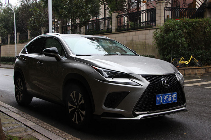 雷克萨斯nx300碰撞测试视频,雷克萨斯nx竞争对手