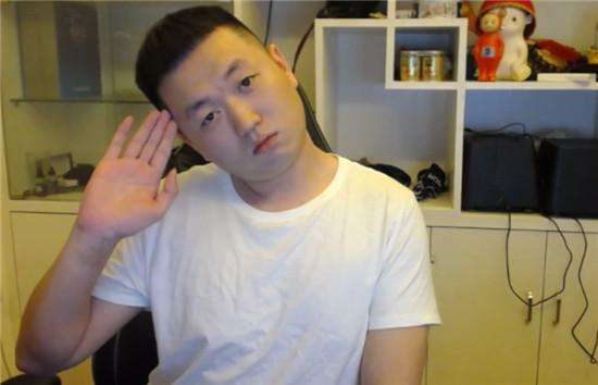 盘点《英雄联盟》圈里近来有趣的游戏梗，这就是祖安人打招呼方式