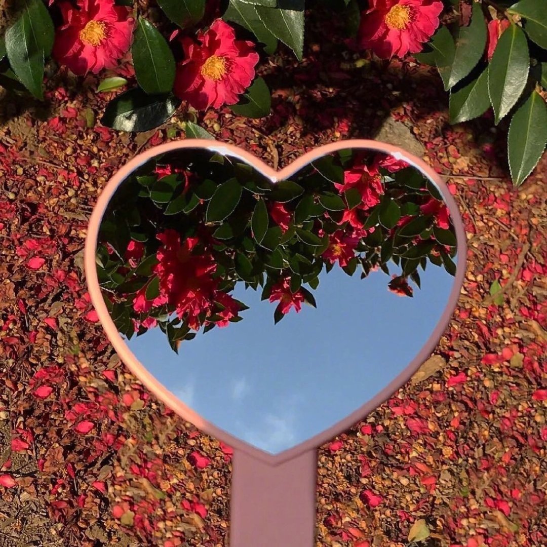 朋友送自己奶茶发朋友圈文案,喝奶茶发朋友圈文案短句可爱