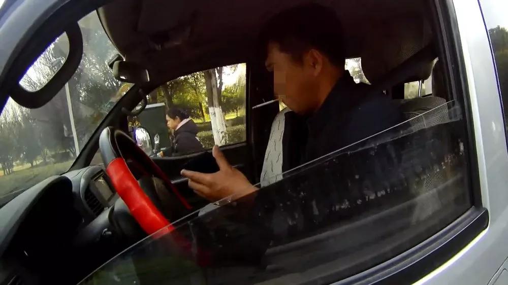 你开车抽的什么烟,你开车的时候抽什么烟