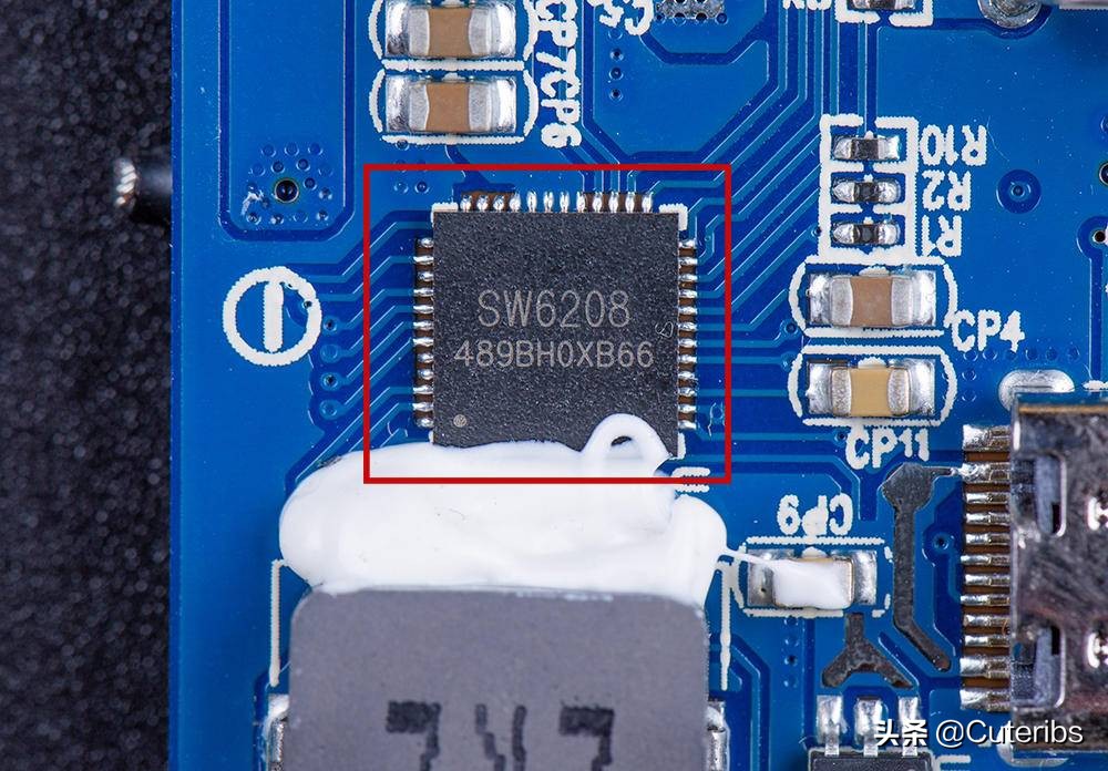 绿联超级快充充电宝拆解,绿联100w二合一氮化镓充电宝拆解