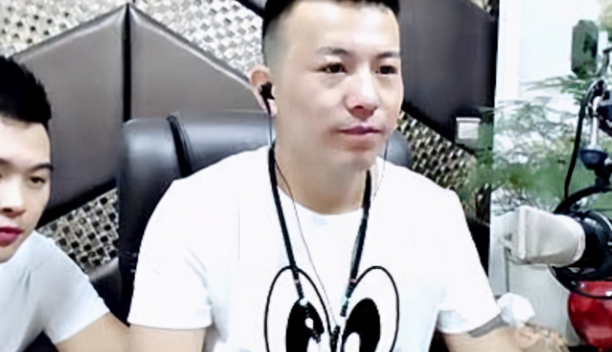 yy舞帝利哥2019年度夺冠视频,yy舞帝利哥一年赚多少钱