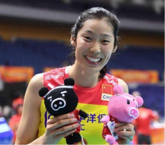 李盈莹父亲工作,李盈莹个人简介父母