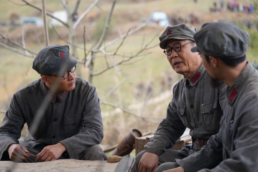 开国上将在延安开饭店，陈赓吃完不给钱：要钱没有，要命一条