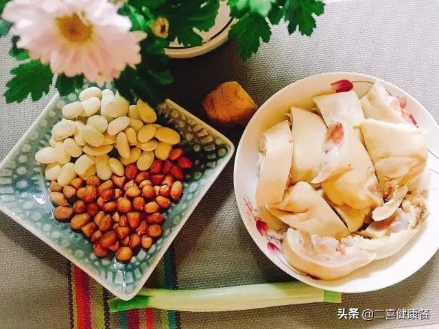 月子餐猪蹄汤放盐吗,通乳猪蹄汤的做法窍门