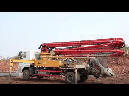 混凝土泵车神器,三一小型泵车15米农村专用