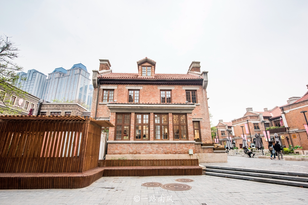 天津五大道，中国保存最为完整的洋楼建筑群，人称万国建筑博览苑