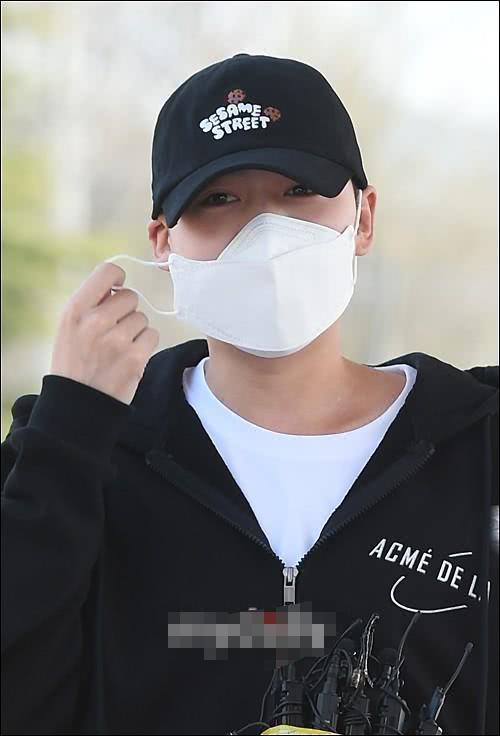 金秦禹李昇勋入伍,winner金秦禹腹肌