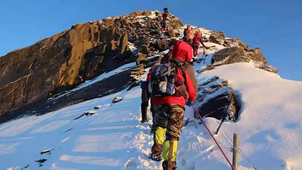 人生必走的经典户外线路,中国最虐的徒步线