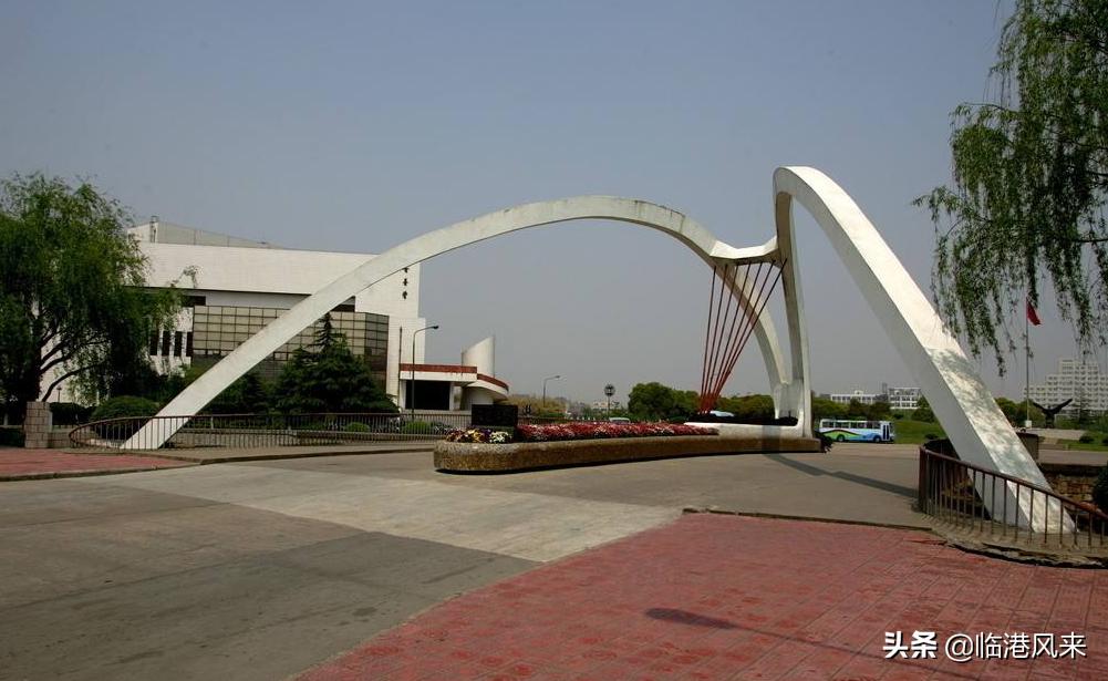 上海有值得一逛的大学吗,上海各大学最适合参观的校区