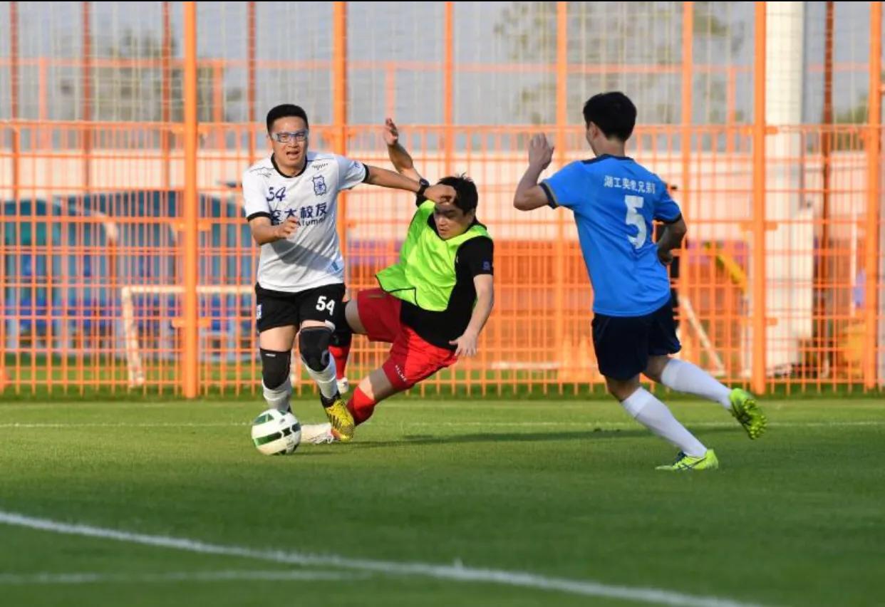 一生痴爱-献给上海交通大学125年校庆和足球队成立120周年