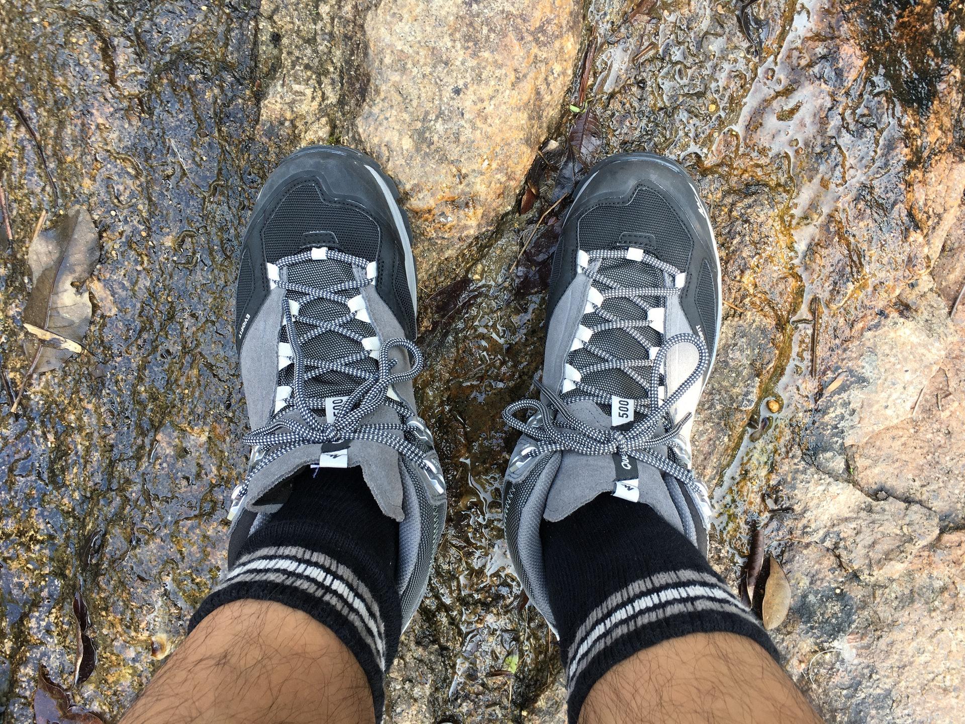 迪卡侬登山徒步值得买的,迪卡侬登山鞋值不值得买