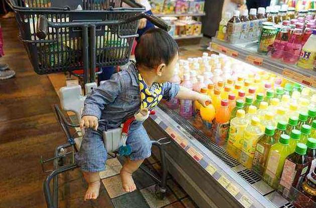 女儿要吃樱桃宝妈只买一颗,女儿要吃车厘子视频