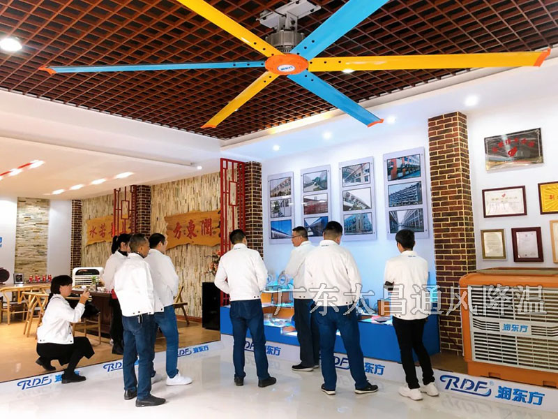 大风扇一天能发多少度电,大风扇开一晚用多少电