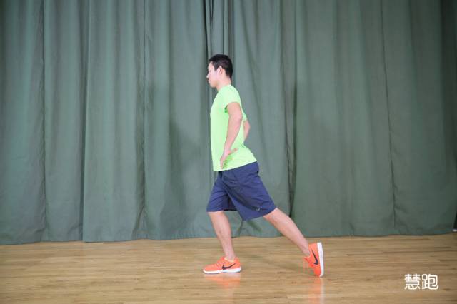 5公里跑后拉伸动作,跑后拉伸详细教程