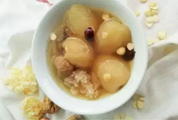 白糖红糖有什么不一样,红糖白糖冰糖黄糖的区别与功效