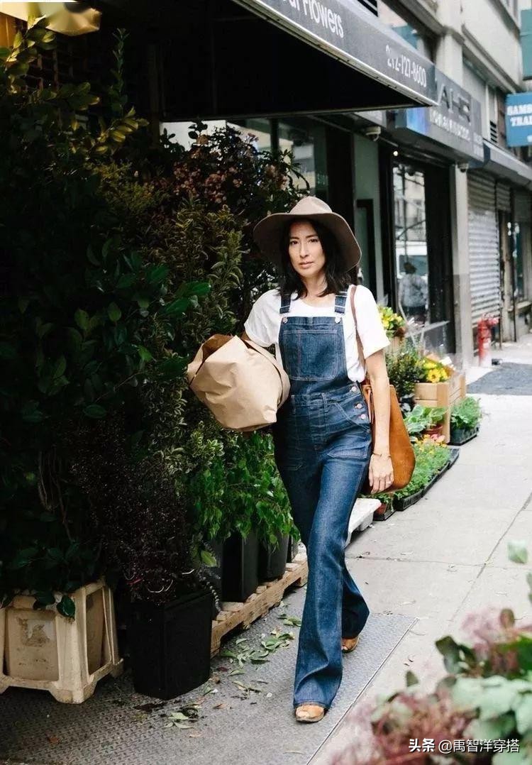 阔腿裤已经out了现在流行初恋裤,还在穿阔腿裤现在流行的是初恋裤