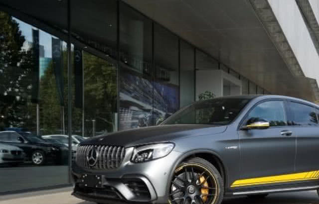 保罗回忆首次领到工资：买了只表都看不清几点，因为上面全是钻石